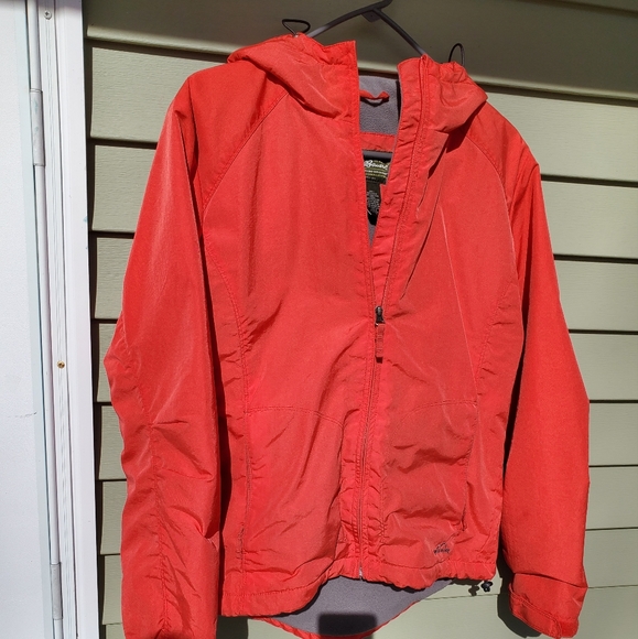 Eddie Bauer Large Ski Jacket that can adapt to changing weather all season.RED - Picture 3 of 8